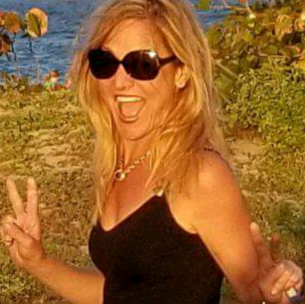 Meet your Posher, Racquel